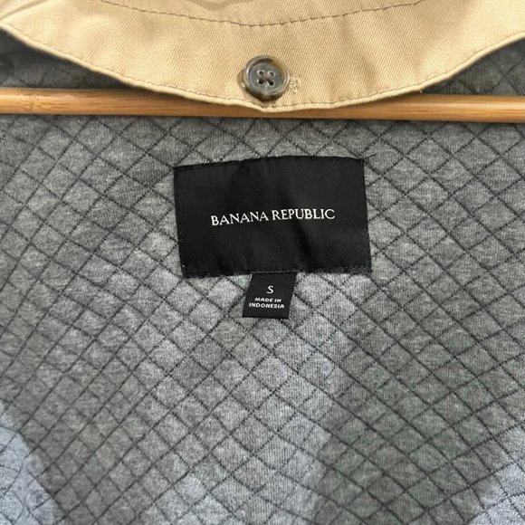 Banana Republic Camel Trench Coat With Removable Quilted Lining - Picture 6 of 7